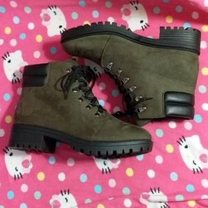 Soda. Combat Boots. Army Green.